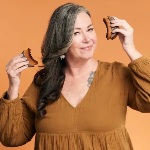 Buy 2 Get 1 Free - Contour Face Brush